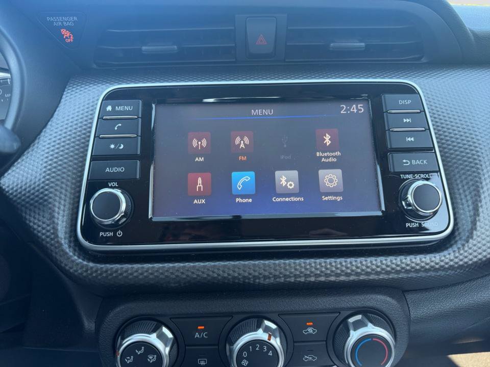 Used 2018 Nissan Kicks S FWD image 21