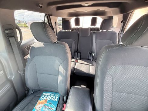 Used 2018 Ford Explorer XLT AWD/4WD image 15