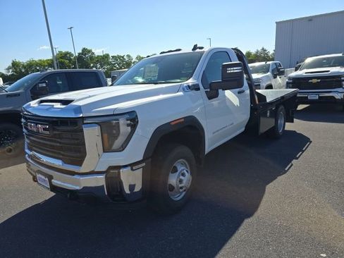 New 2024 GMC Sierra 3500 Pro w/ Convenience Package image 5