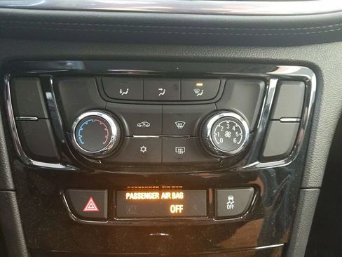 Used 2021 Buick Encore Preferred AWD/4WD image 20