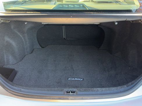 Used 2010 Toyota Camry LE image 16