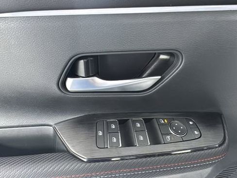 New 2026 Nissan Kicks SR w/ Cold Weather Package image 19