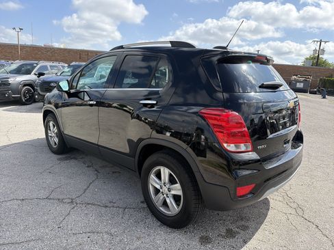 Used 2019 Chevrolet Trax LT w/ LT Convenience Package FWD image 5
