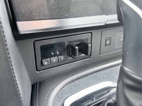 Used 2021 Nissan Armada SV w/ SV Appearance Package image 65