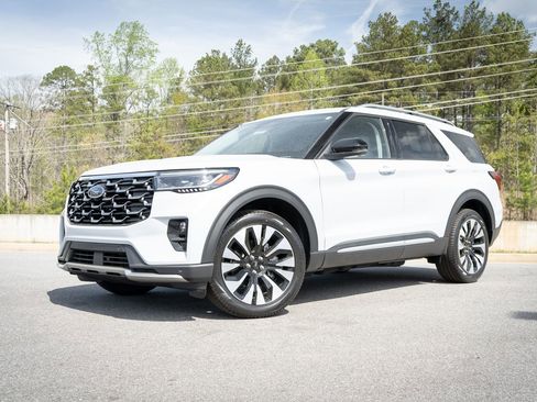 New 2026 Ford Explorer Platinum image 3