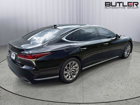Used 2018 Lexus LS 500 w/ Interior Upgrade Package RWD image 3