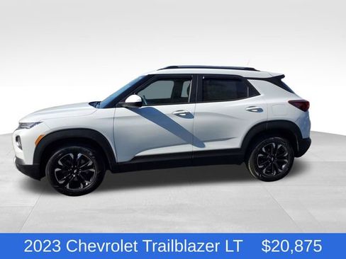 Certified 2023 Chevrolet TrailBlazer LT w/ Convenience Package AWD/4WD image 2