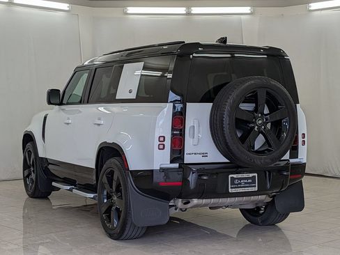 Used 2022 Land Rover Defender 110 X-Dynamic SE AWD/4WD image 6