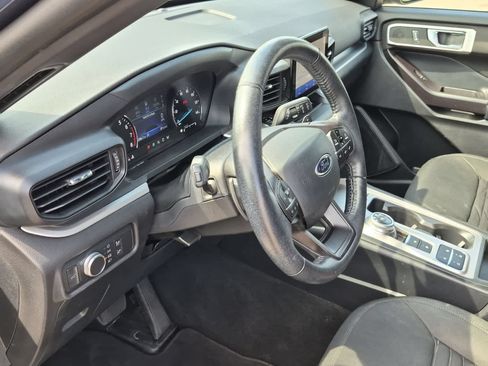 Used 2020 Ford Explorer XLT RWD image 10