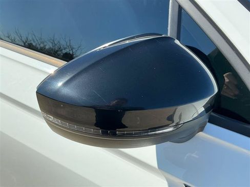 Used 2019 Volkswagen Tiguan SEL Premium R-Line AWD/4WD image 15