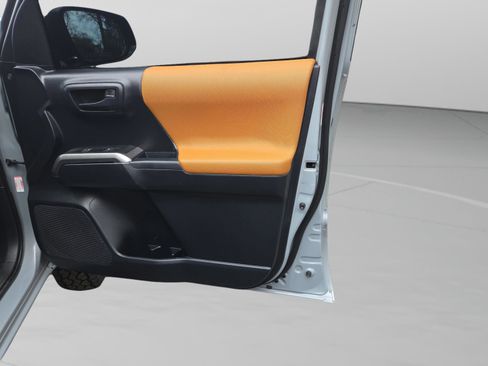 Used 2019 Toyota Tacoma SR5 image 37