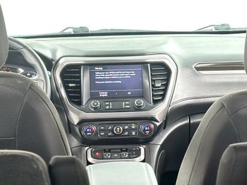 Used 2023 GMC Acadia AT4 image 17