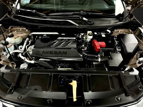 Used 2025 Nissan Rogue SV image 41