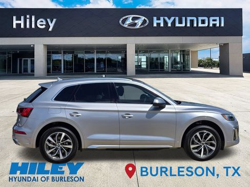 Used 2023 Audi Q5 2.0T Premium Plus w/ Premium Plus Package AWD/4WD image 3