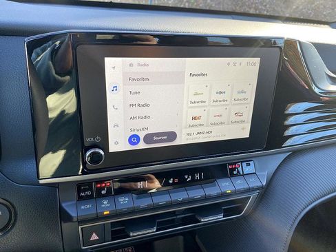 Certified 2025 Toyota Camry SE image 20