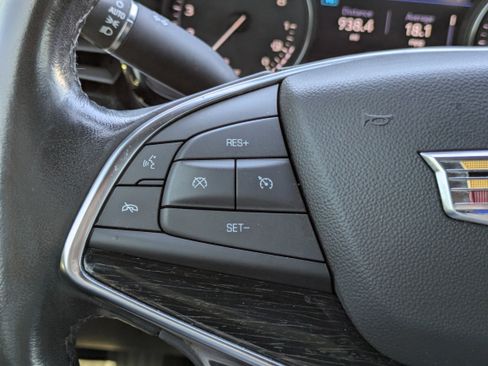 Used 2020 Cadillac XT5 Premium Luxury image 18