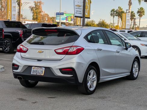 Used 2018 Chevrolet Cruze LT w/ RS Package image 5