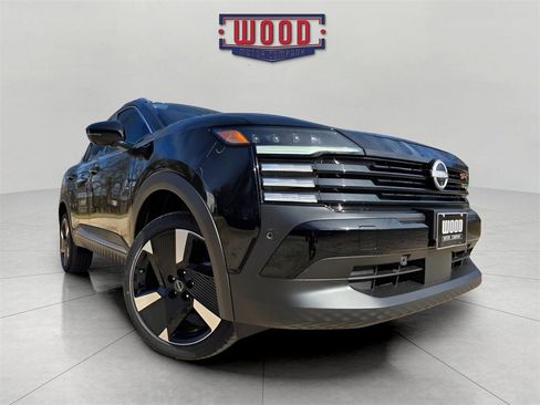 New 2026 Nissan Kicks SR w/ Cold Weather Package image 4