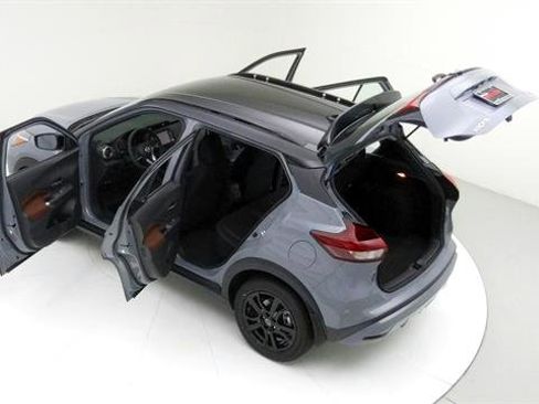 Certified 2023 Nissan Kicks SR image 38