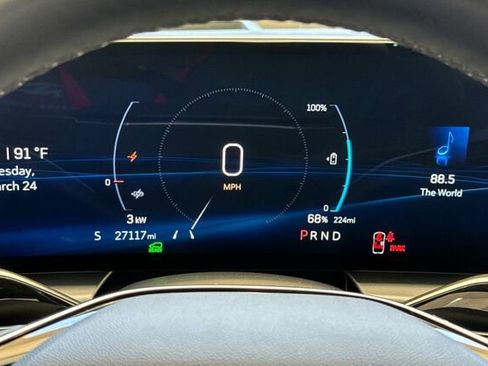 Certified 2024 Cadillac Lyriq Luxury image 24