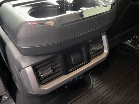 Used 2023 Ford F150 Lariat image 27