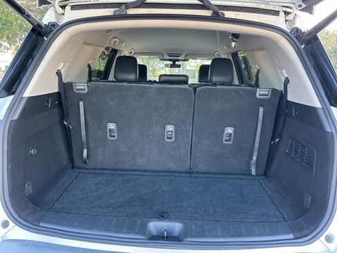 Used 2024 Nissan Pathfinder SL image 53