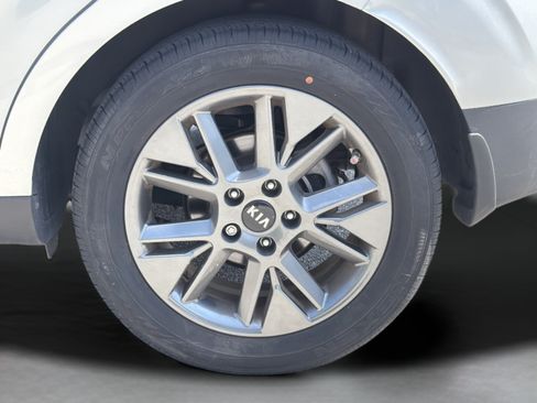 Used 2021 Kia Soul S FWD image 25
