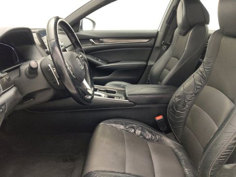 Used 2018 Honda Accord Sport image 17