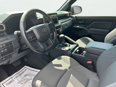 Used 2024 Toyota Tacoma SR w/ SR Upgrade Package AWD/4WD image 13