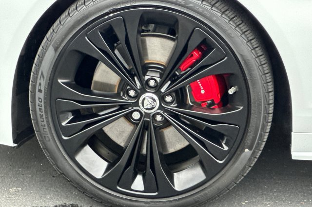 Certified 2024 Jaguar XF R-Dynamic SE AWD/4WD image 24