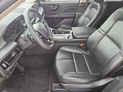 Used 2023 Lincoln Aviator 2WD image 14