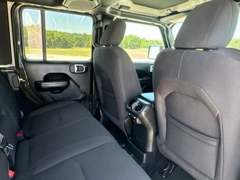 Used 2023 Jeep Wrangler Unlimited AWD/4WD image 20