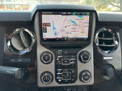 Used 2016 Ford F250 Platinum w/ FX4 Off-Road Package image 26