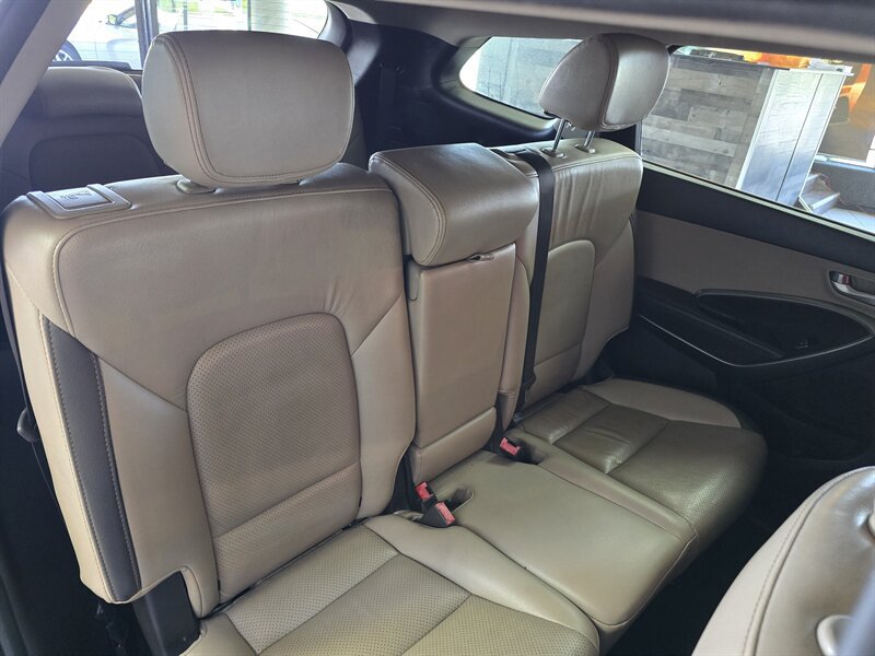 Used 2014 Hyundai Santa Fe GLS AWD/4WD image 18