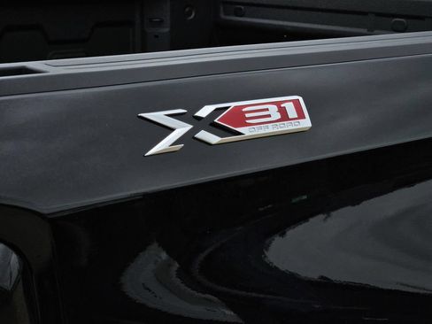 Used 2025 GMC Sierra 1500 Elevation w/ Elevation Premium Package AWD/4WD image 10