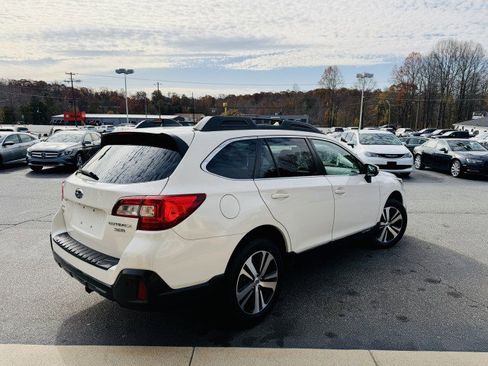 Used 2019 Subaru Outback 3.6R Limited w/ Popular Package #2 image 4