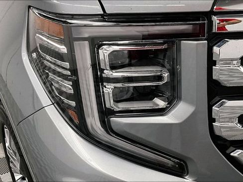 Used 2026 GMC Sierra 1500 Denali w/ Denali Reserve Package AWD/4WD image 36
