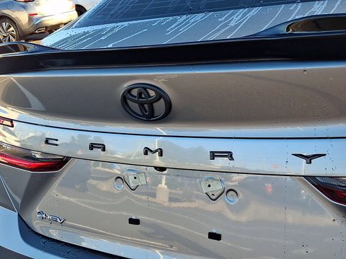 Used 2025 Toyota Camry SE FWD image 30
