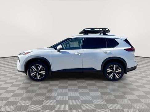 Certified 2025 Nissan Rogue SL w/ Tech Package FWD image 6