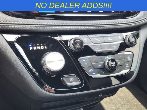 New 2026 Chrysler Pacifica Select image 17