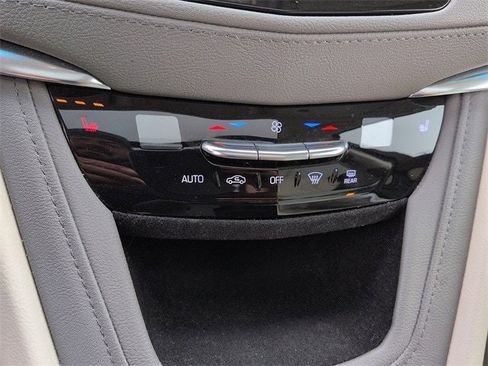 Used 2019 Cadillac XT5 Luxury image 25