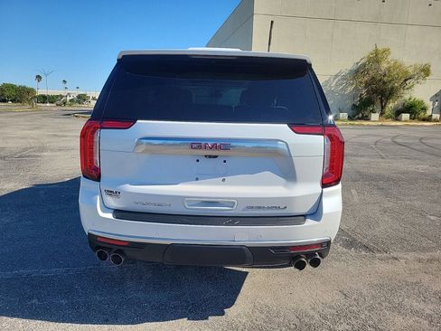 Used 2021 GMC Yukon Denali w/ Denali Premium Package image 7