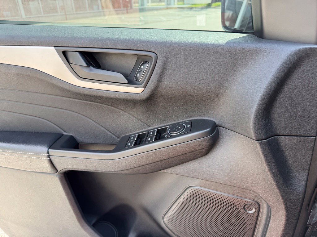 Used 2022 Ford Escape SE w/ Convenience Package FWD image 23