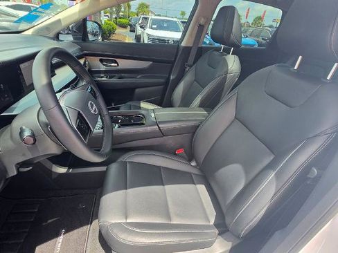 Certified 2025 Nissan Murano SL w/ Cargo Package AWD/4WD image 16