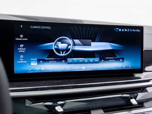 New 2026 BMW X5 xDrive50e w/ M Sport Package image 27