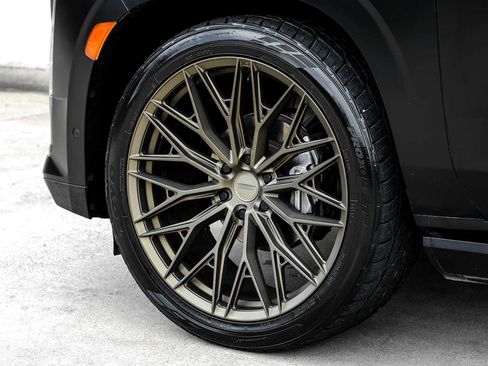 Used 2021 Cadillac Escalade Sport Platinum AWD/4WD image 51