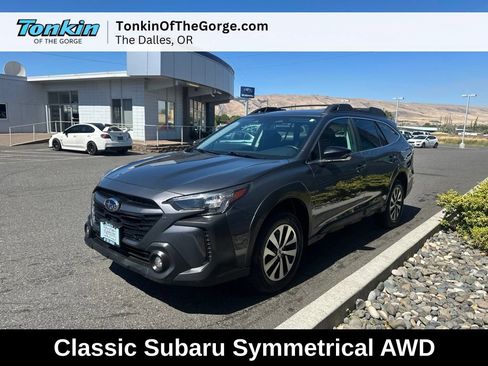 Used 2024 Subaru Outback Premium AWD/4WD image 11