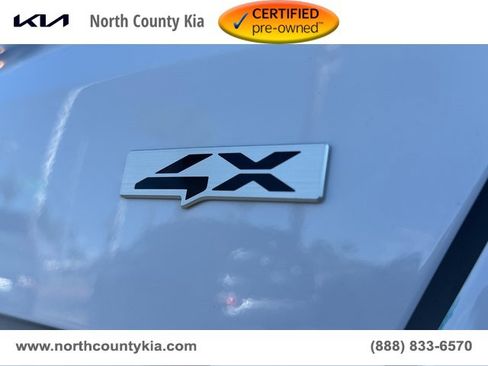 Certified 2025 Kia Sorento S image 21