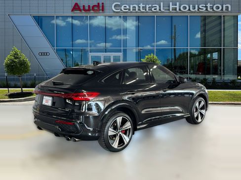 New 2025 Audi SQ5 Premium Plus image 9