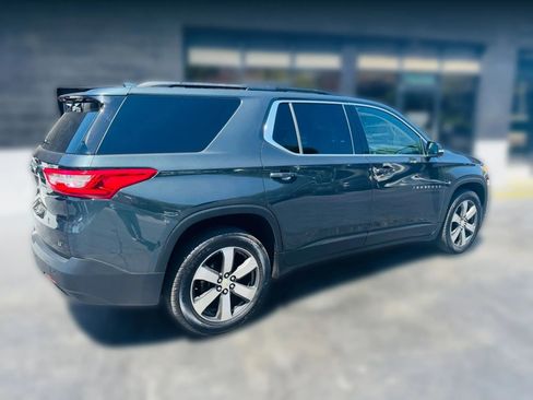 Used 2020 Chevrolet Traverse LT w/ LT Premium Package AWD/4WD image 5
